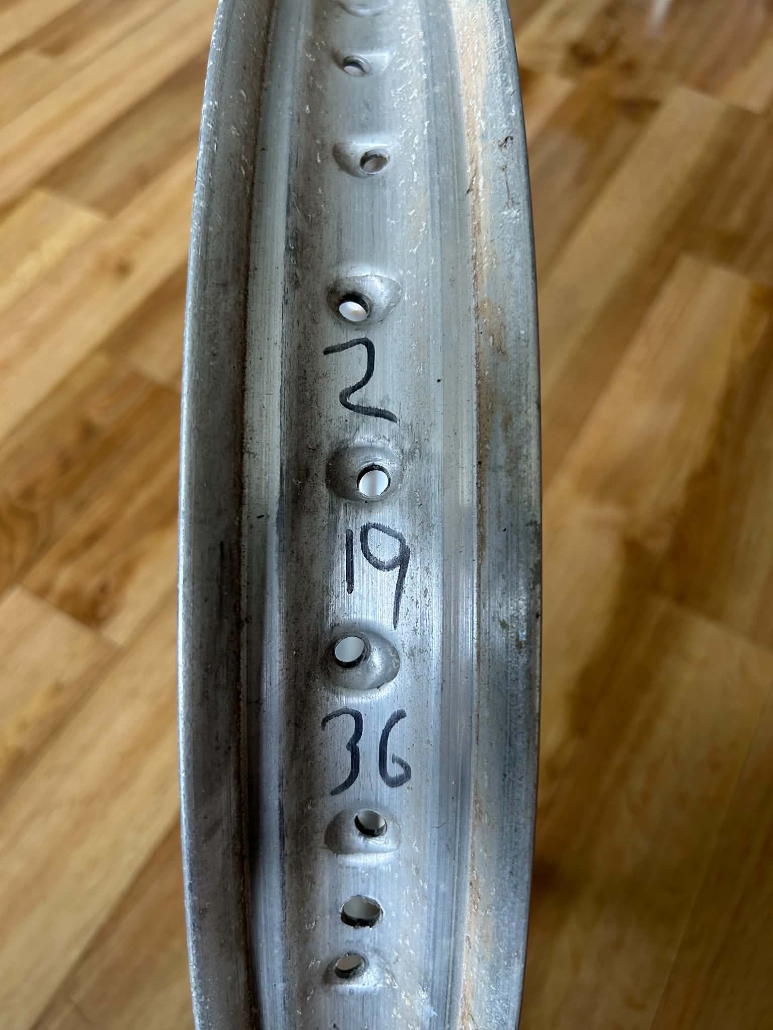 NOS SanRemo 19 inch WM2 36 hole flanged rim - Image 9
