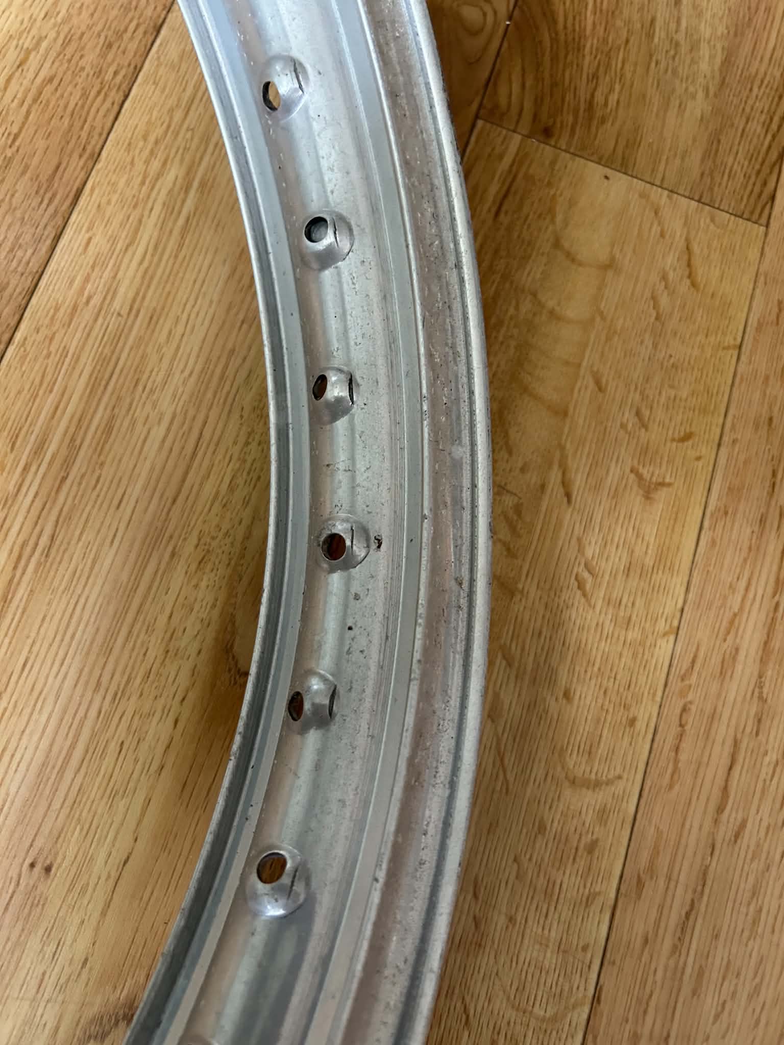 NOS SanRemo 19 inch WM2 36 hole flanged rim - Image 3